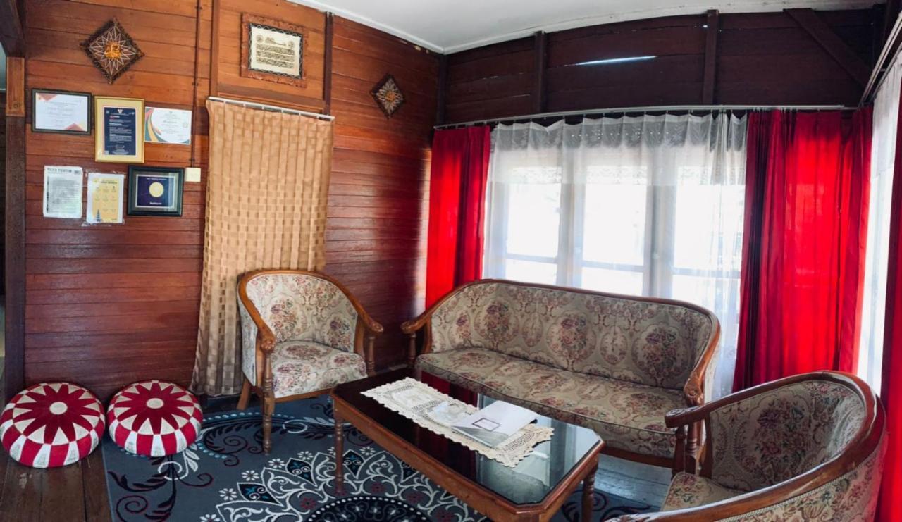 Koto Hilalang Homestay Bukittinggi Exterior photo